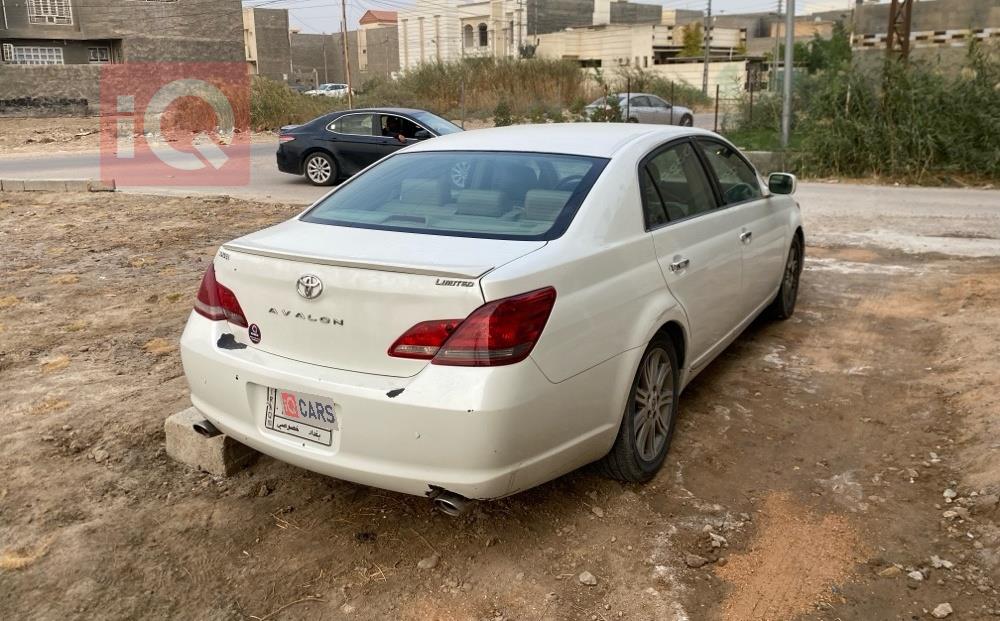 تويوتا أفالون